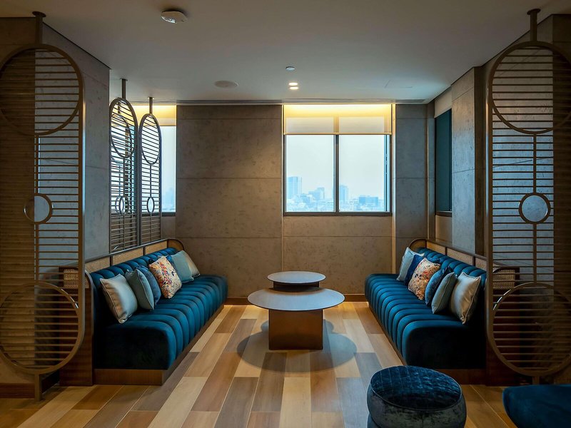 Mercure Dubai Gold District 7