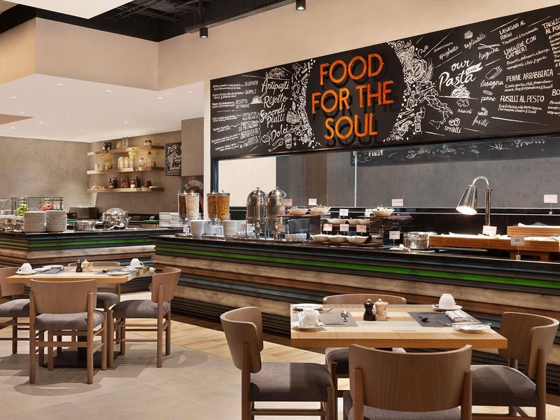 Mercure Dubai Gold District 17