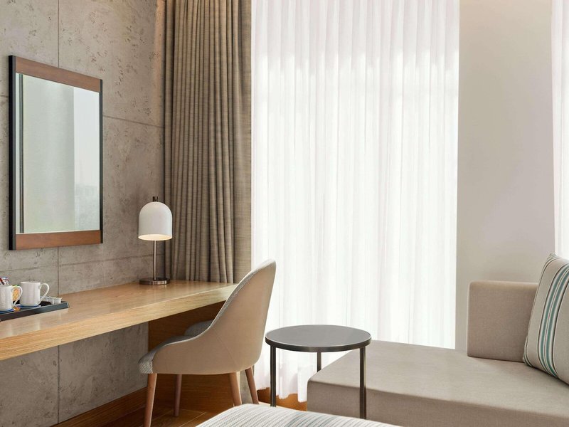 Mercure Dubai Gold District 23