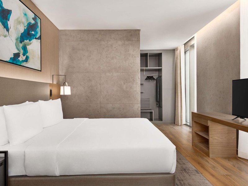 Mercure Dubai Gold District 26