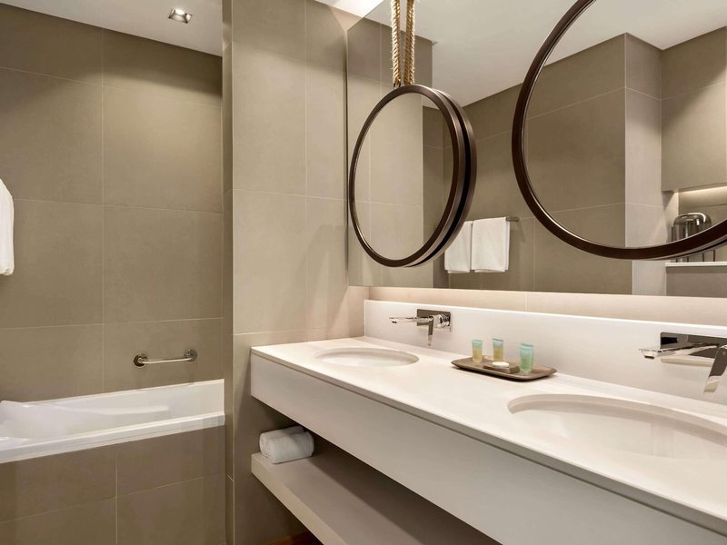 Mercure Dubai Gold District 33