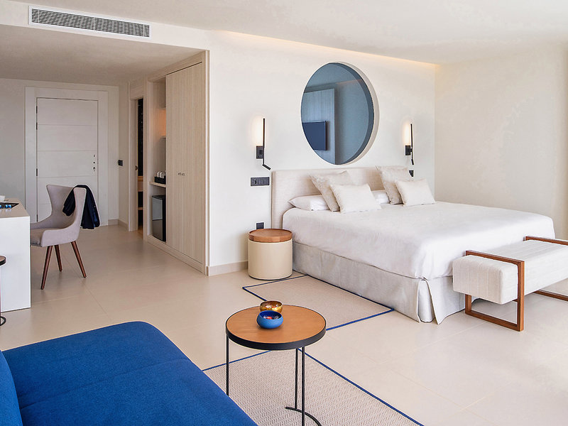 Royal Marina Suites 3