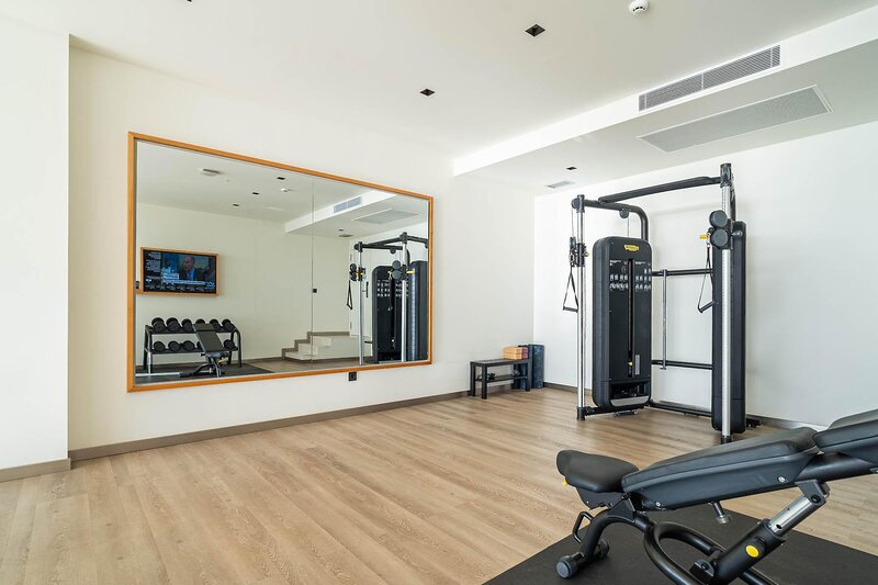Royal Marina Suites 10