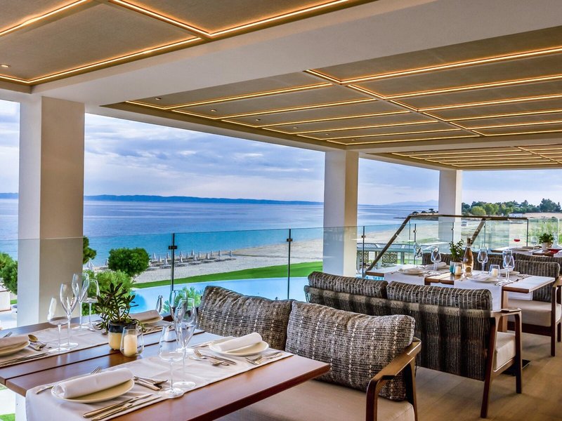 Ammoa Luxury Hotel & Spa Resort 17