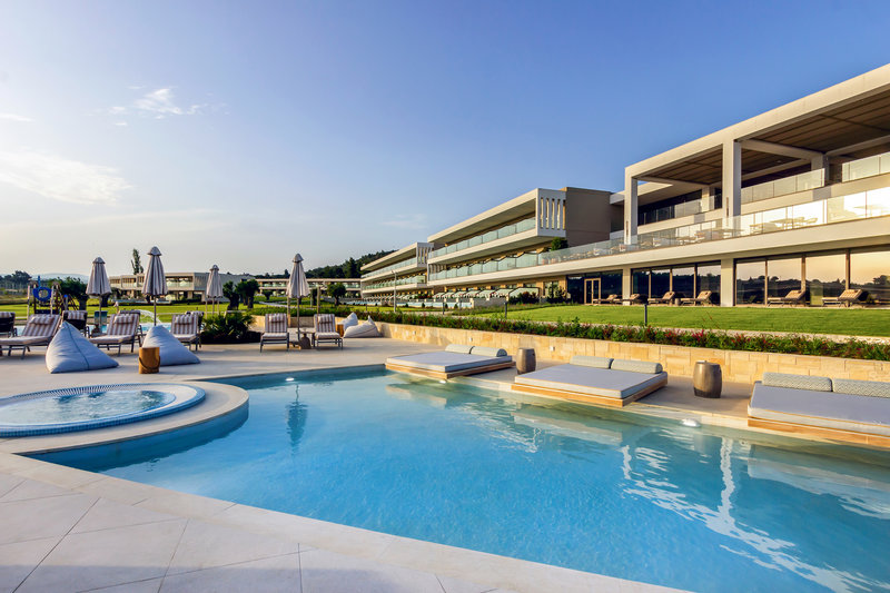 Ammoa Luxury Hotel & Spa Resort 5