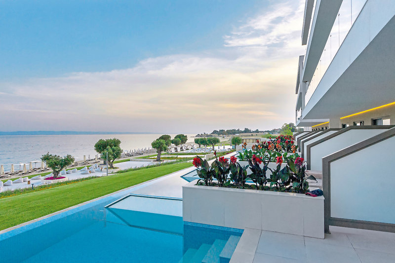 Ammoa Luxury Hotel & Spa Resort 10