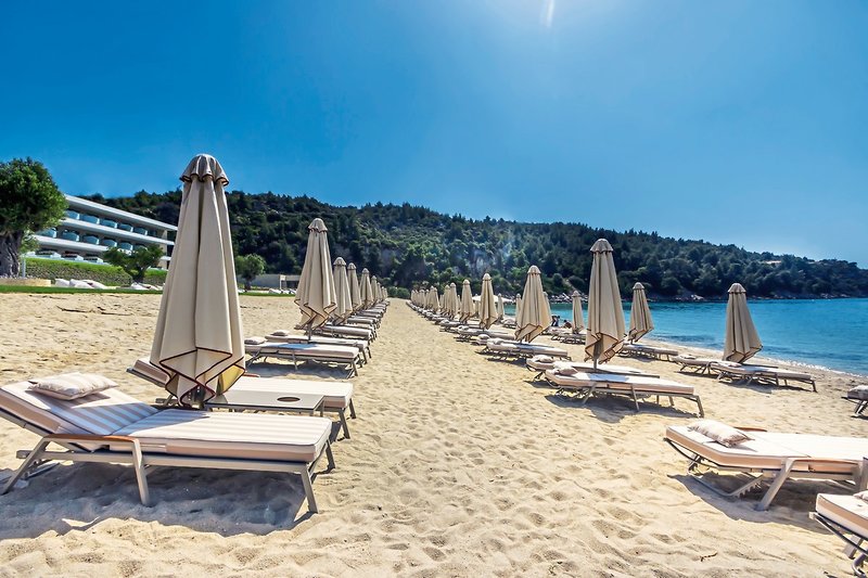 Ammoa Luxury Hotel & Spa Resort 13