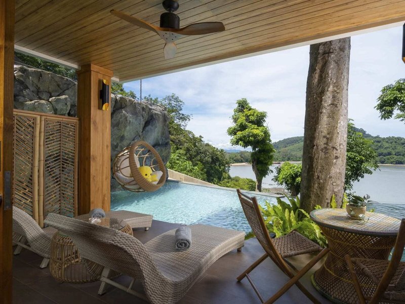 Sinae Phuket Luxury Hotel 12