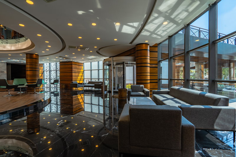 Novel Centre Point Hotel 2