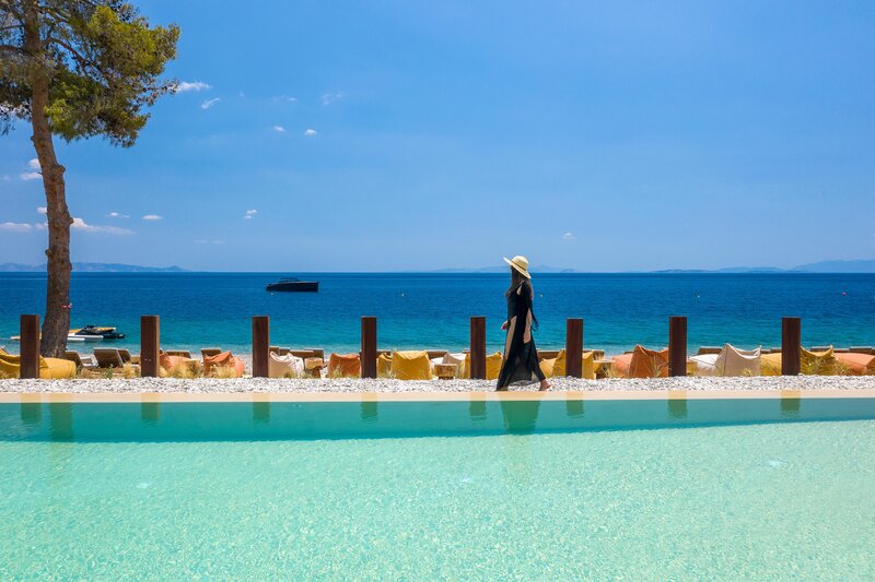 Isla Brown Corinthia 24