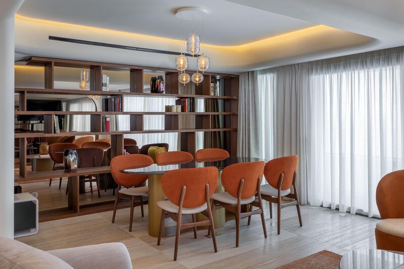 Isla Brown Corinthia 41