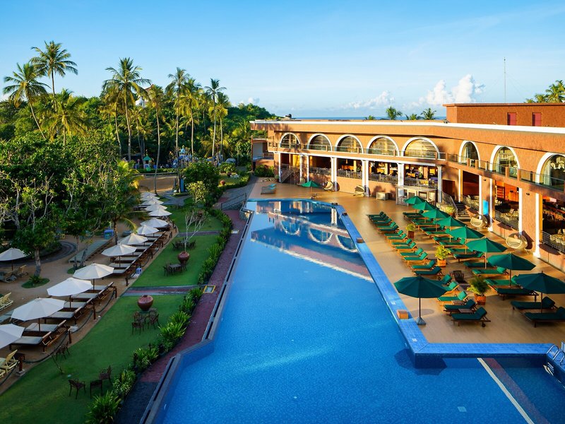 Araliya Beach Resort & Spa 11