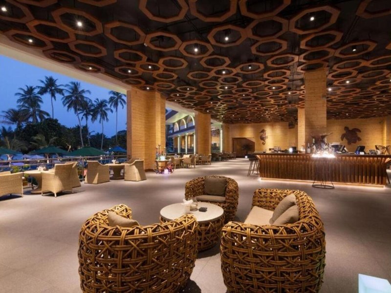 Araliya Beach Resort & Spa 14
