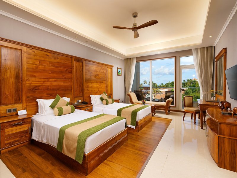 Araliya Beach Resort & Spa 32