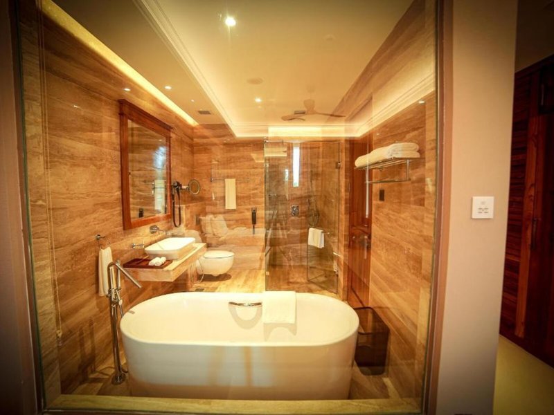 Araliya Beach Resort & Spa 39