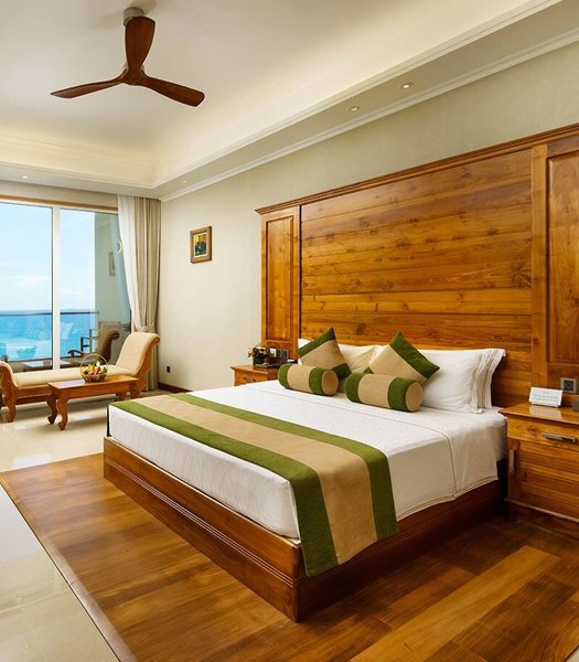 Araliya Beach Resort & Spa 42