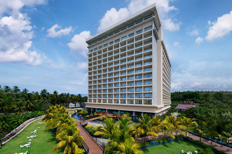 Araliya Beach Resort & Spa 14