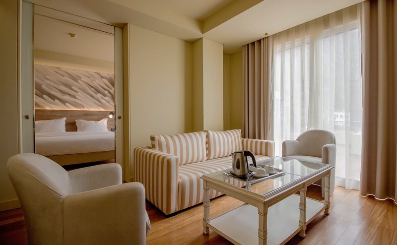 Savoy Calheta Beach 24