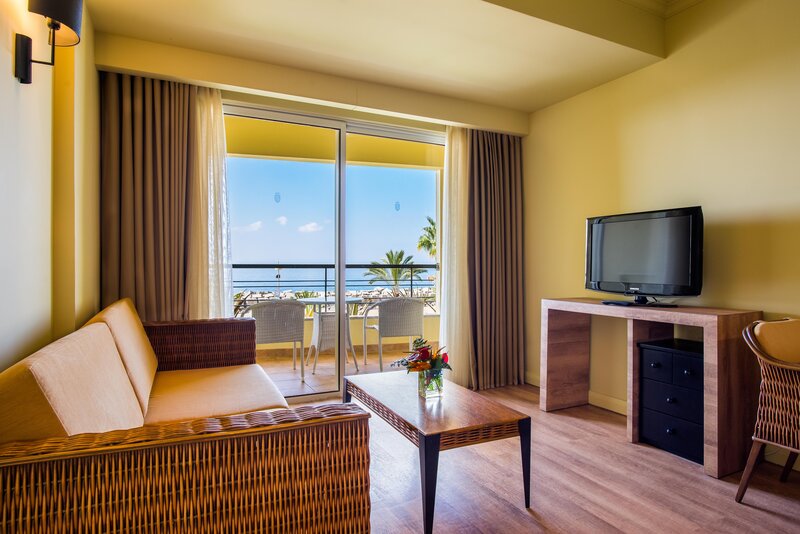 Calheta Beach 20