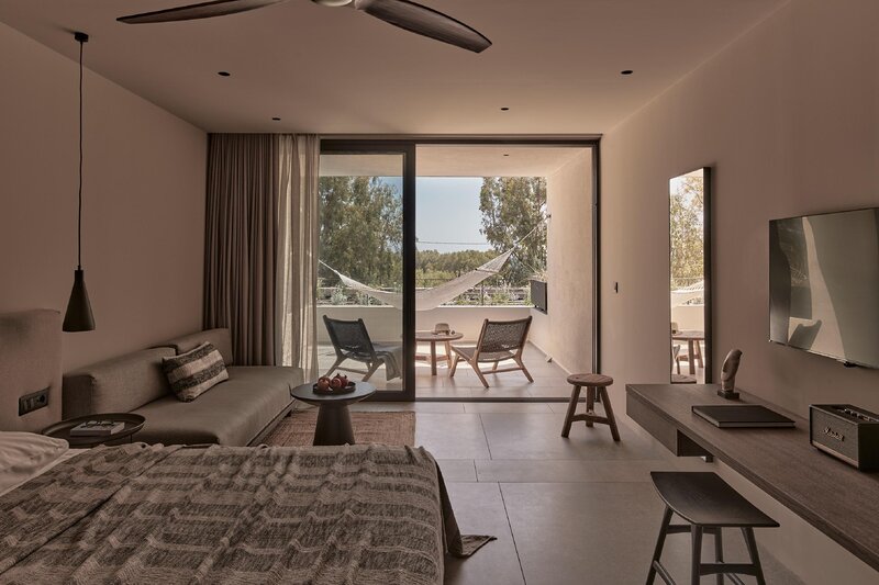 Theros All Suite Hotel 32