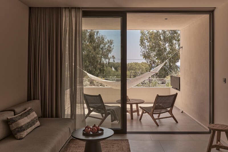 Theros All Suite Hotel 33