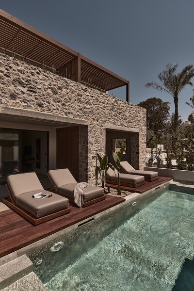 Theros All Suite Hotel 34