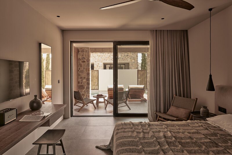 Theros All Suite Hotel 36