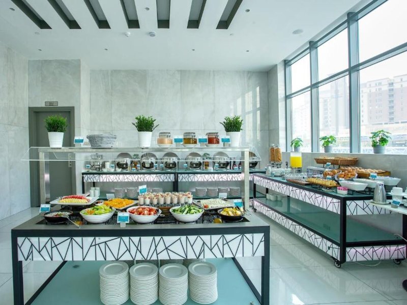 City Avenue Al Reqqa Hotel 8