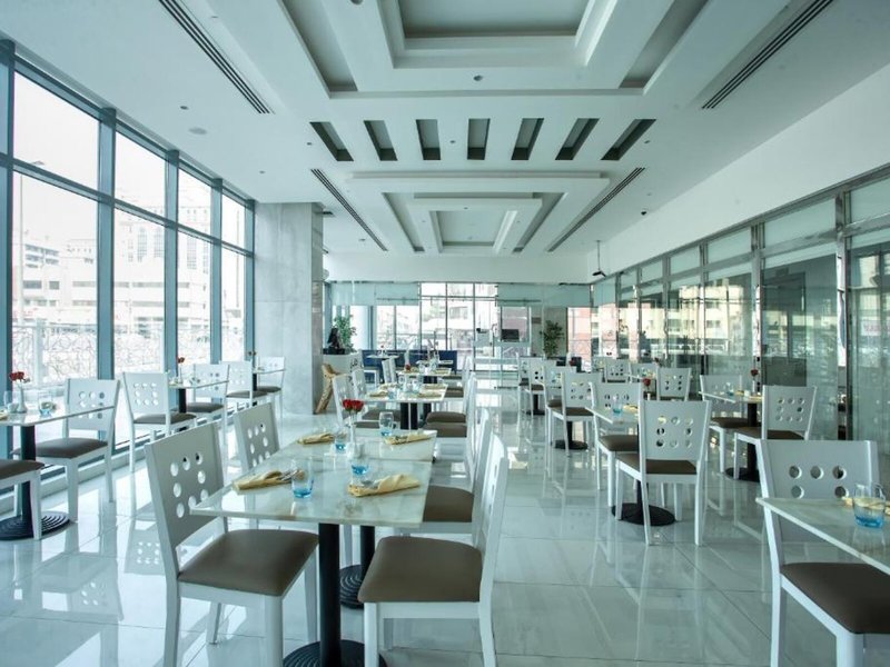 City Avenue Al Reqqa Hotel 9