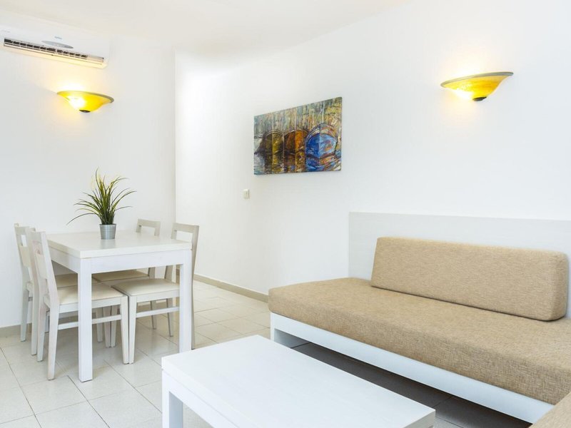 Aparthotel Flora Park 12