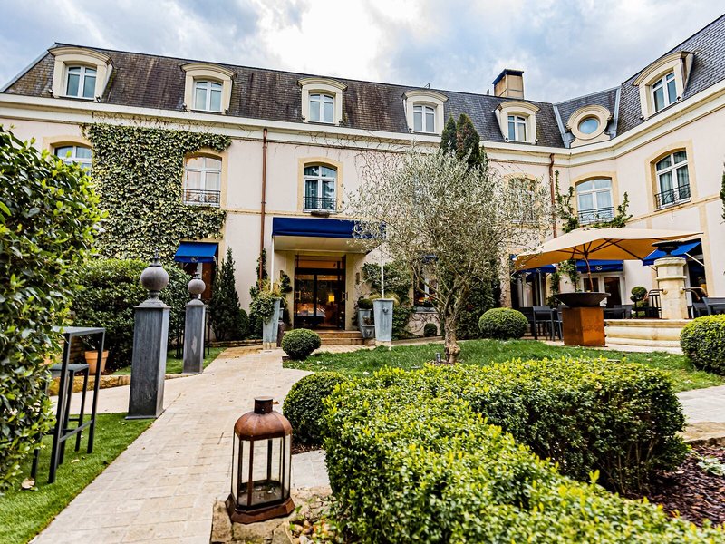 Hostellerie Le Cedre 1