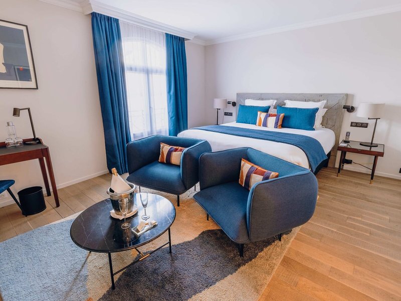 Hostellerie Le Cedre 33