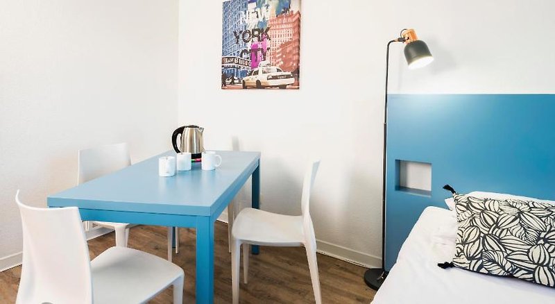Teneo Apparthotel Bordeaux  1