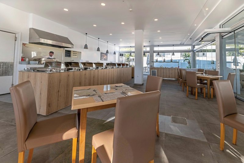 PefkosBreeze Family Resort & Spa 11