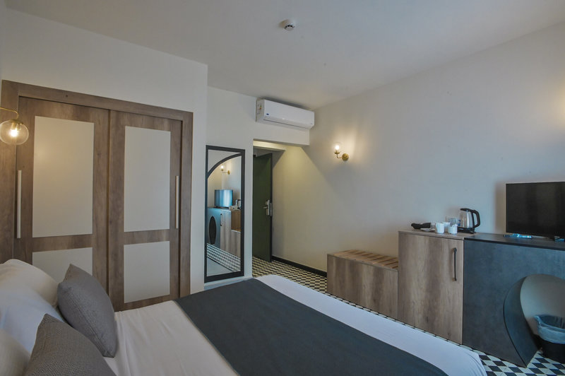The Boutique Hotel 4