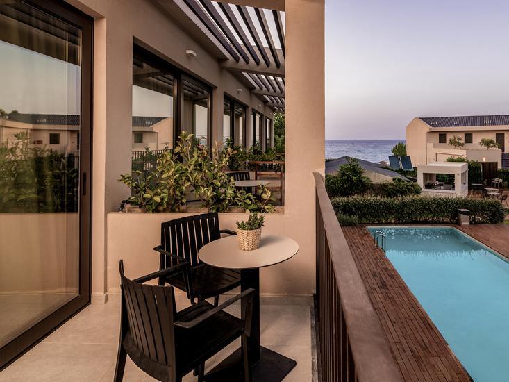 New Beach Hotel 10
