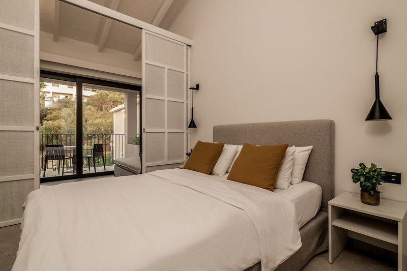 New Beach Hotel 3