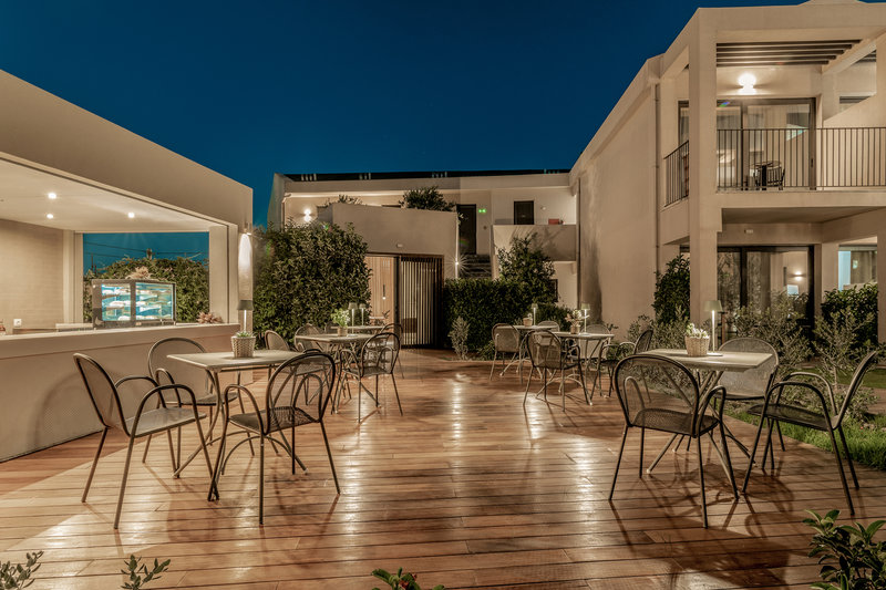 New Beach Hotel 5
