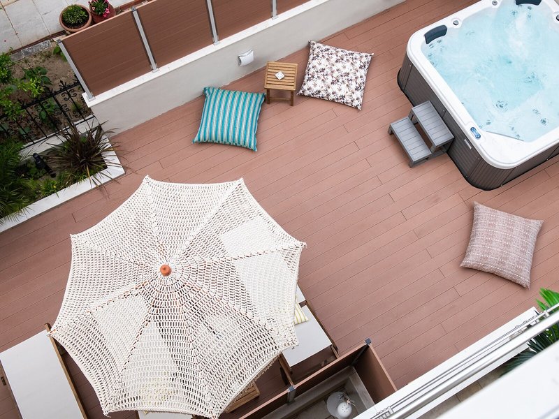 ELLE Rooms & Suites 10