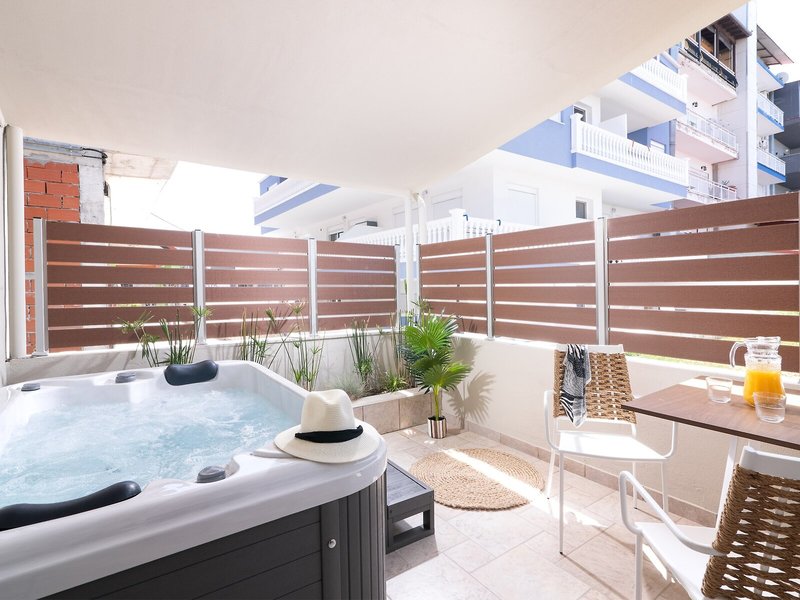 ELLE Rooms & Suites 13