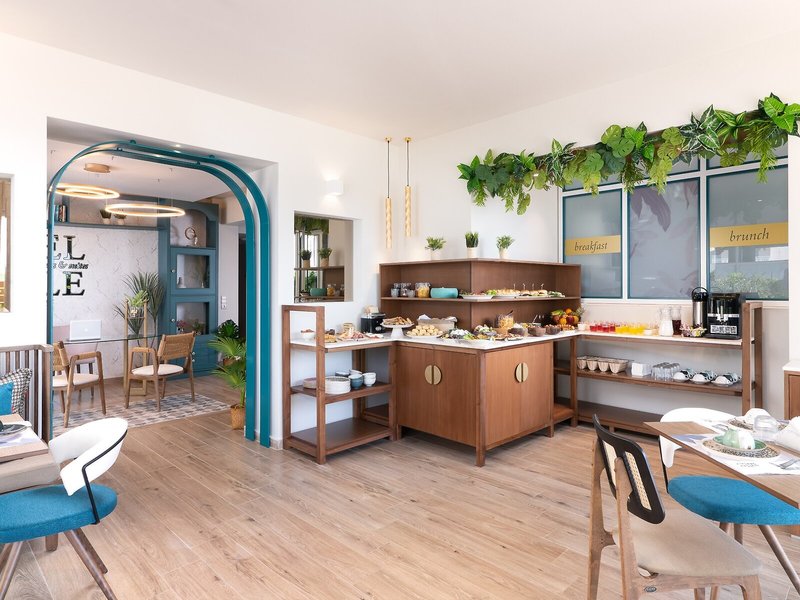 ELLE Rooms & Suites 20