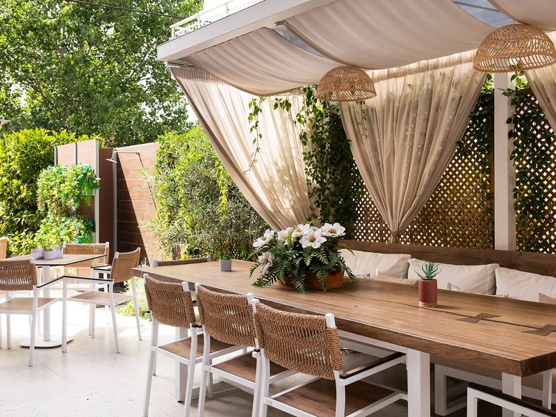 ELLE Rooms & Suites 21