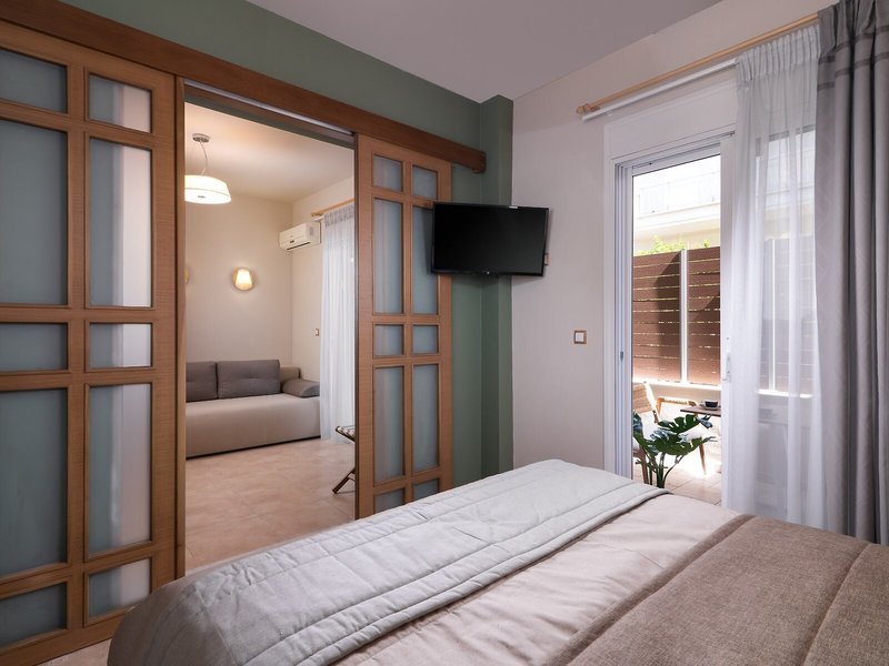 ELLE Rooms & Suites 36