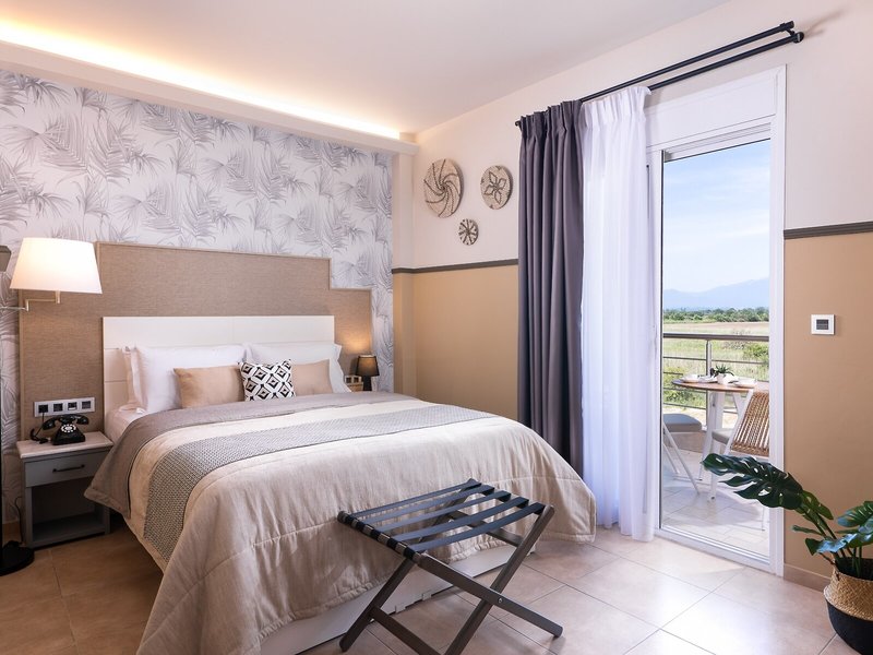 ELLE Rooms & Suites 37