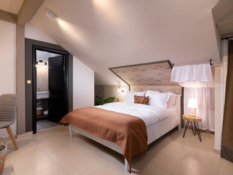ELLE Rooms & Suites 38