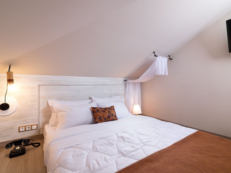 ELLE Rooms & Suites 50