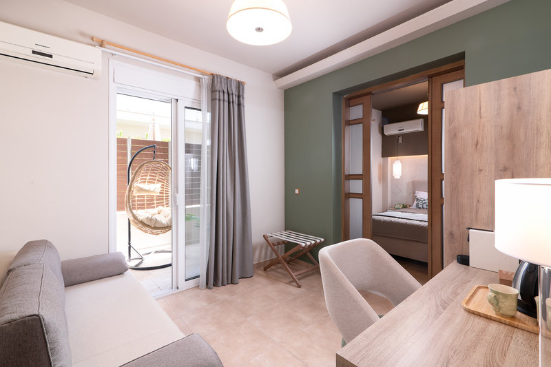 ELLE Rooms & Suites 11