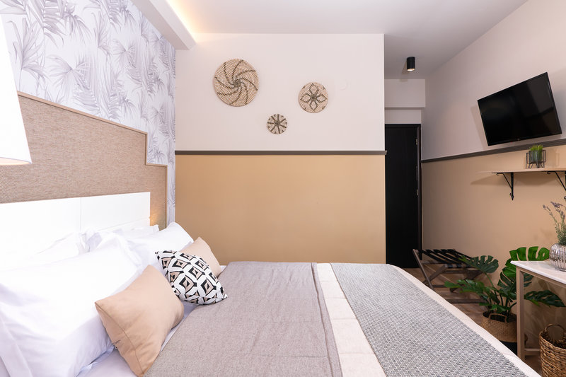 ELLE Rooms & Suites 18