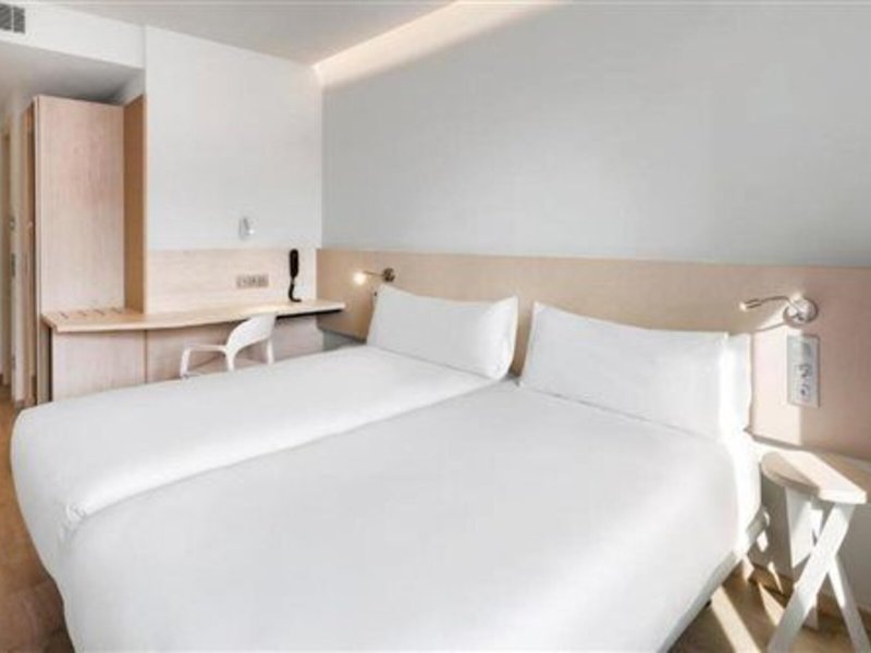B&B HOTEL Málaga Centro 3