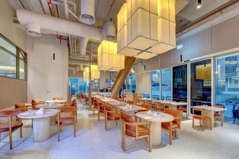 Royal Regency Suites 4